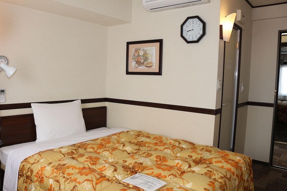 Toyoko Inn Shin-Osaka Chuo-Guchi Shinkan Kültér fotó