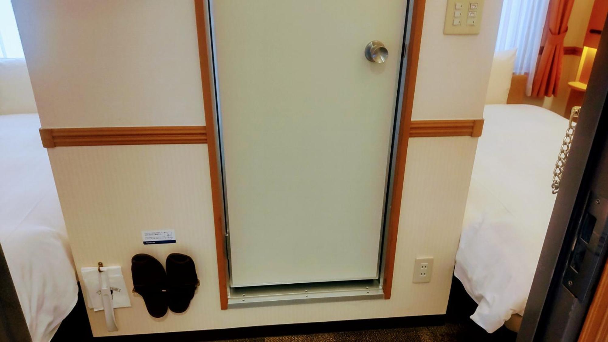 Toyoko Inn Shin-Osaka Chuo-Guchi Shinkan Szoba fotó